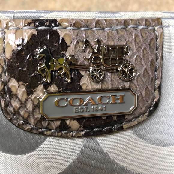 Coach bag 💯 authentic - Picture 4 of 8